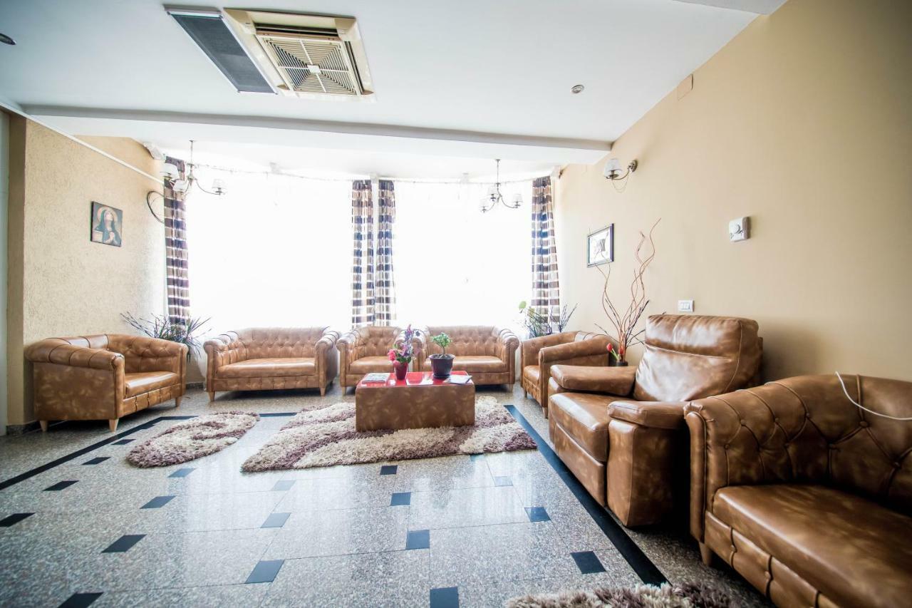 Hotel Darosy Arad Exterior foto