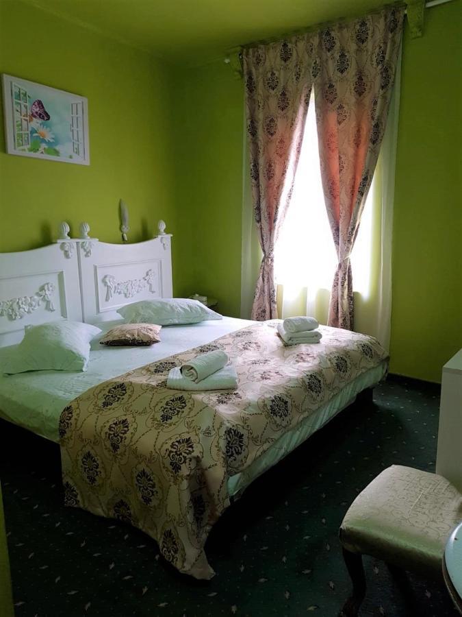 Hotel Darosy Arad Exterior foto